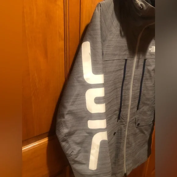 Men’s North Face 2018 Winter Olympics Snowboard Jacket - Picture 3 of 13